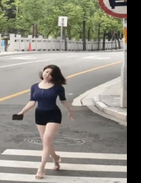 길거리 시선강탈 워킹녀